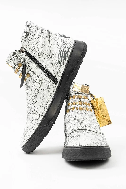 MENS MID TOP BIKER SHOES IN CRACKLED WHITE  LEATHER WITH CRYSTALS AND STUDS Artistic Men's Hand