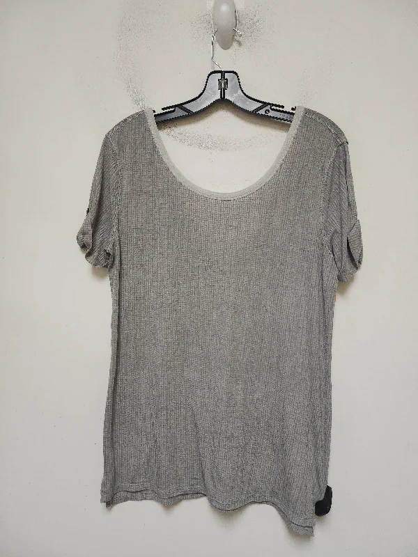 Athletic Top Short Sleeve By Lululemon In Grey, Size: M Sophisticated Men's 