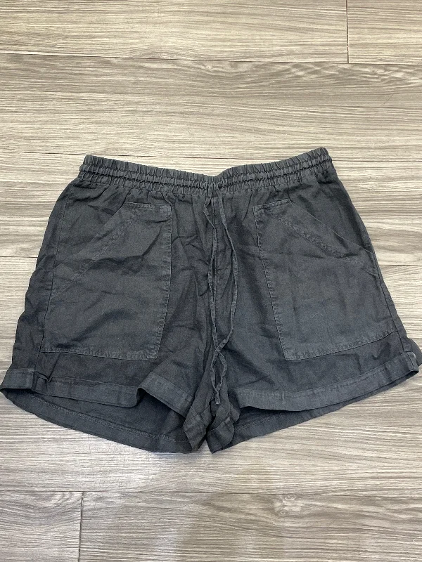 Shorts By Universal Thread In Grey, Size: L Street